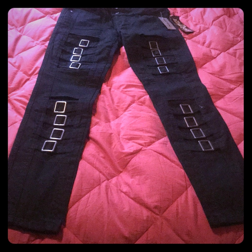 Hot topic buckle S7 black skinny jeans Royal Bones
